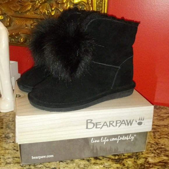 bearpaw pom pom